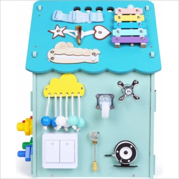 The house from 2Kids Toys will keep your little family member entertained for a long time. Your child will find locks on it, thanks to which they will practice unlocking and locking. In addition, they will have fun with wheels, a xylophone, a tap, a counter or even a switch.